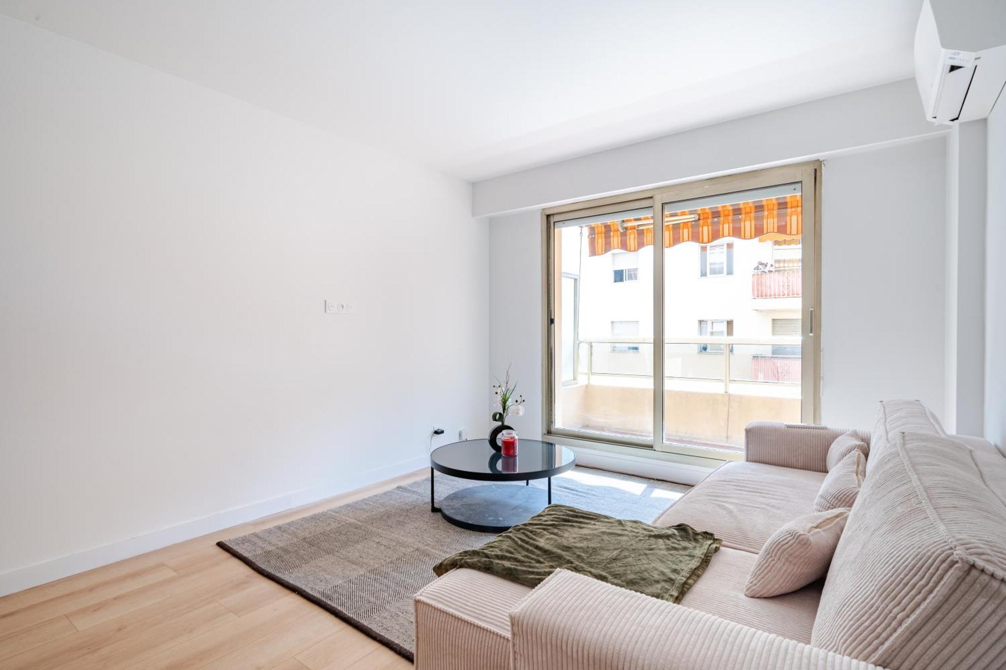 Near Old Town And Apartment Fully Renovated Nice Exterior photo